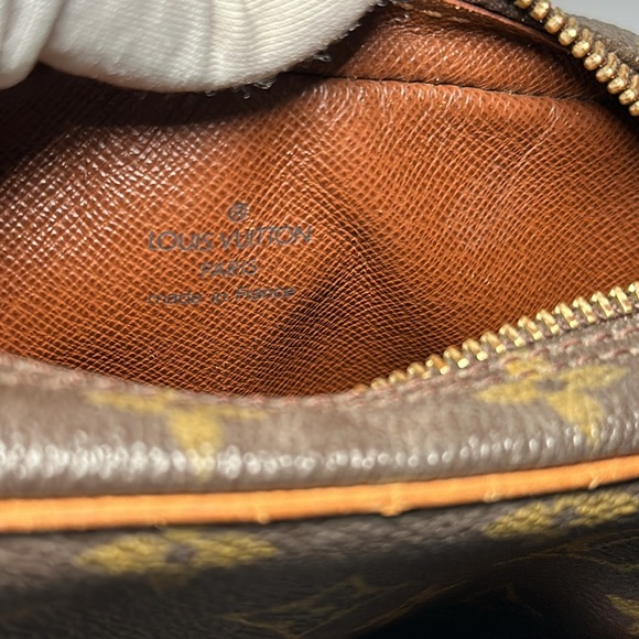 Authenticated Louis Vuitton Danube Crossbody - Picture 14 of 17